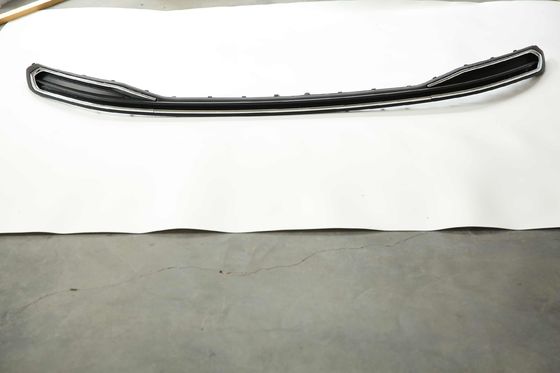 3GB 807 568 후면 범퍼 보호 스트립 브라이트 바 VW Passat 19-20 자동차 범퍼 스트립